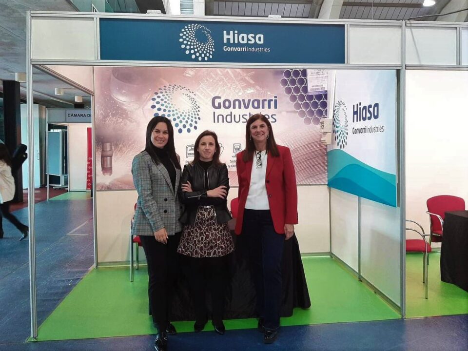 Representantes de Hiasa en el Foro de Empleo de Avilés